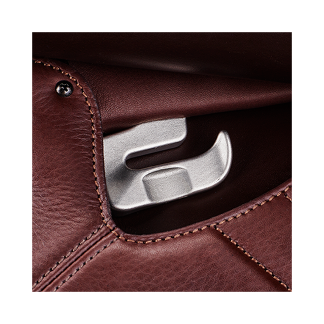 Bates Caprilli Close Contact with Extended Flap